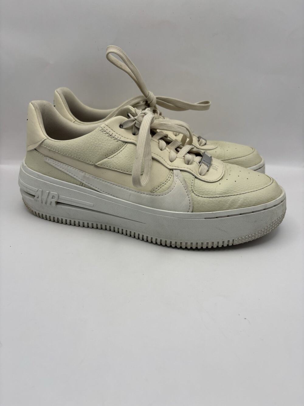 Nike Air Force 1 PLT.AF.ORM Cream Sneakers Women Size 9.5